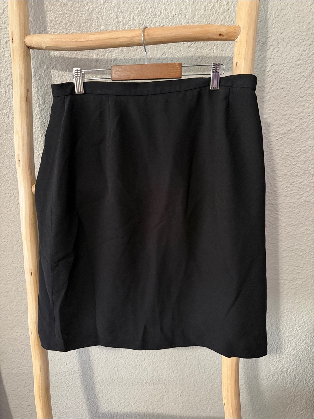 Casual Corner Black Women's Pencil Skirt